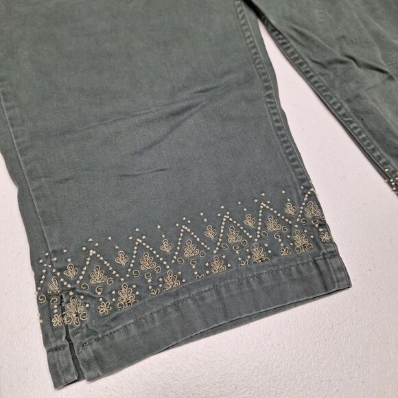 Christopher and Banks Capri Pants Beaded Cropped Green Embelished Womens 14 - Picture 3 of 7